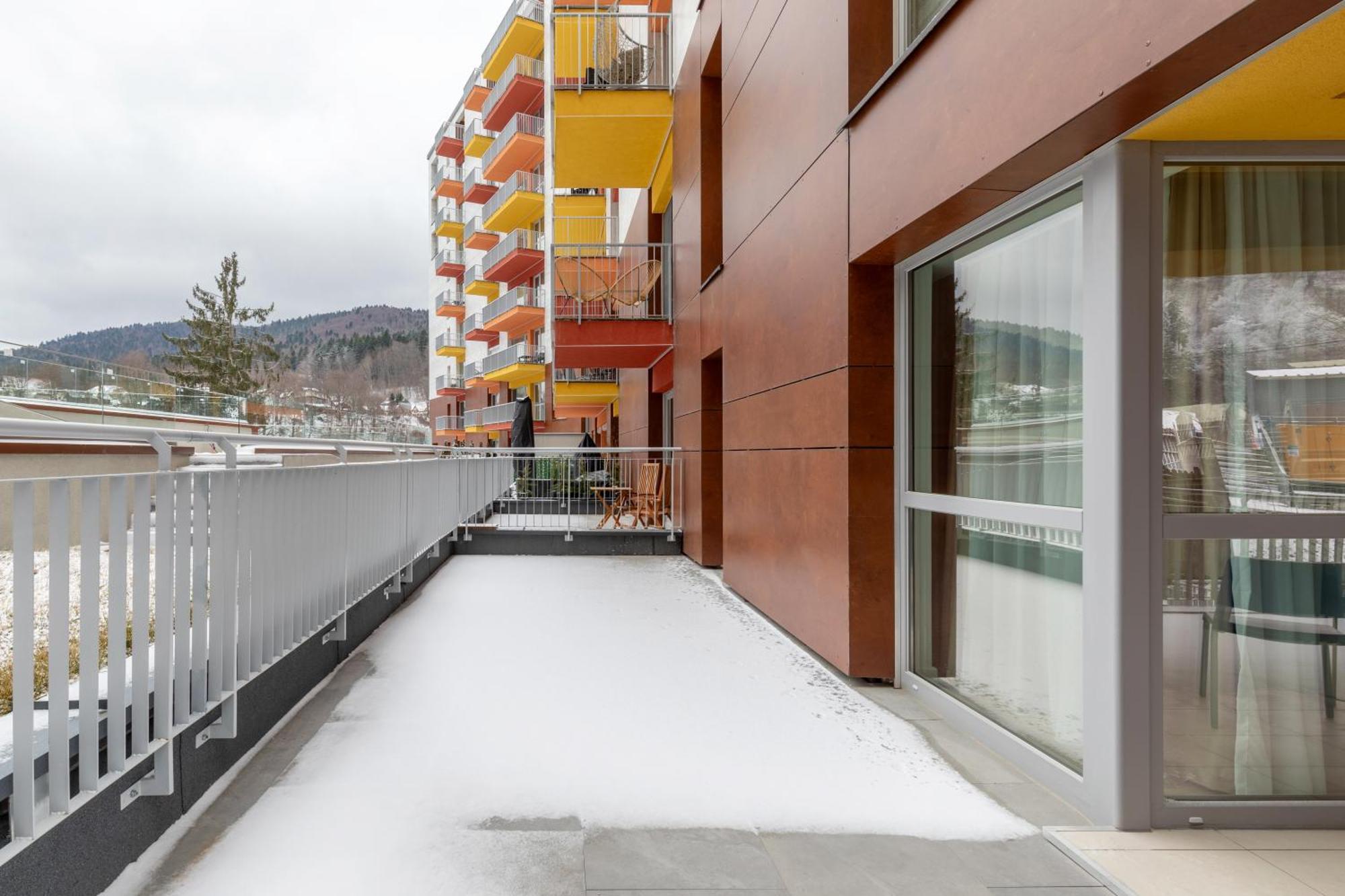 Joy Garden Apartment Синая Екстериор снимка