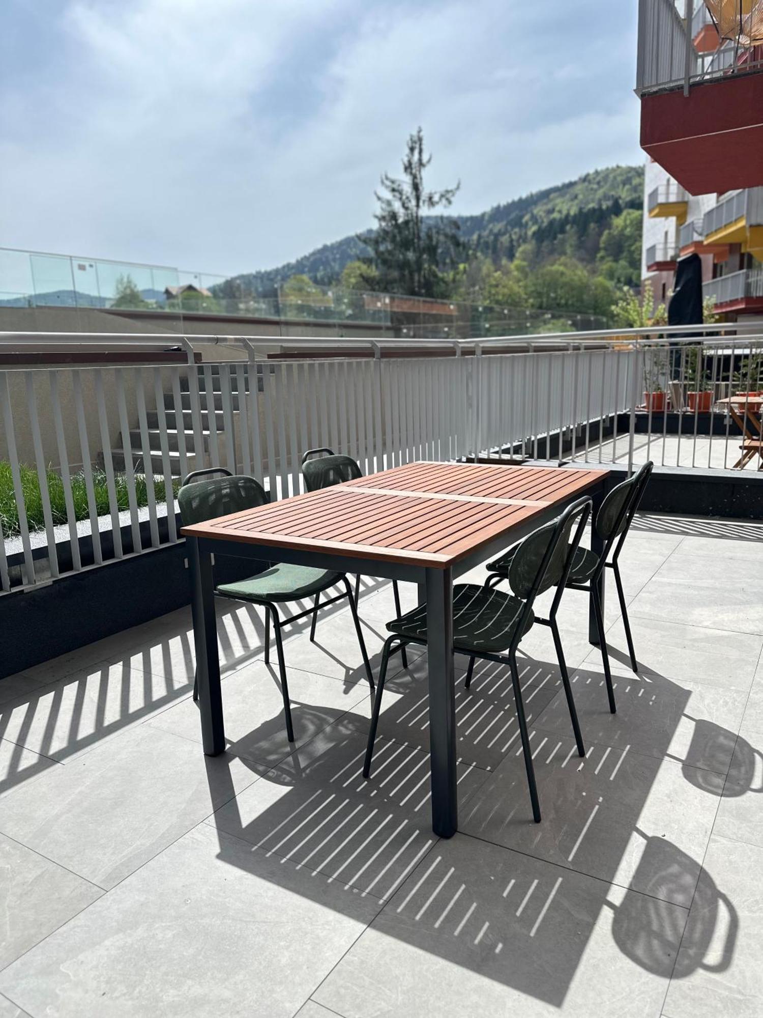 Joy Garden Apartment Синая Екстериор снимка